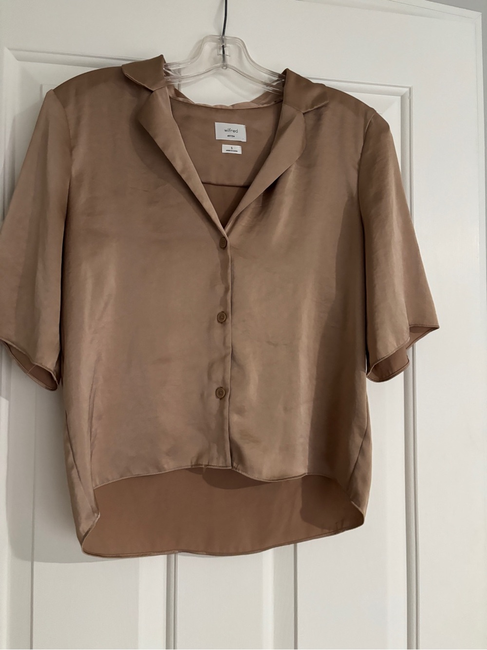 Wilfred Aritzia Beso Satin Shirt Taupe Brown Camp Collar Short Sleeve - Small
